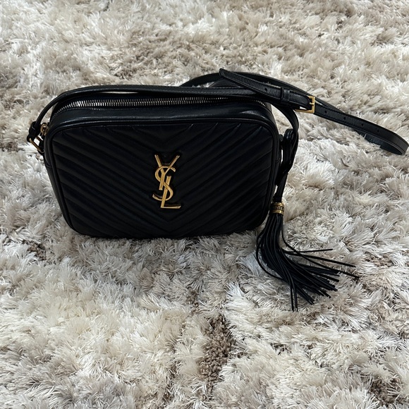 Yves Saint Laurent Black Chevron Crossbody Bag - Picture 1 of 10